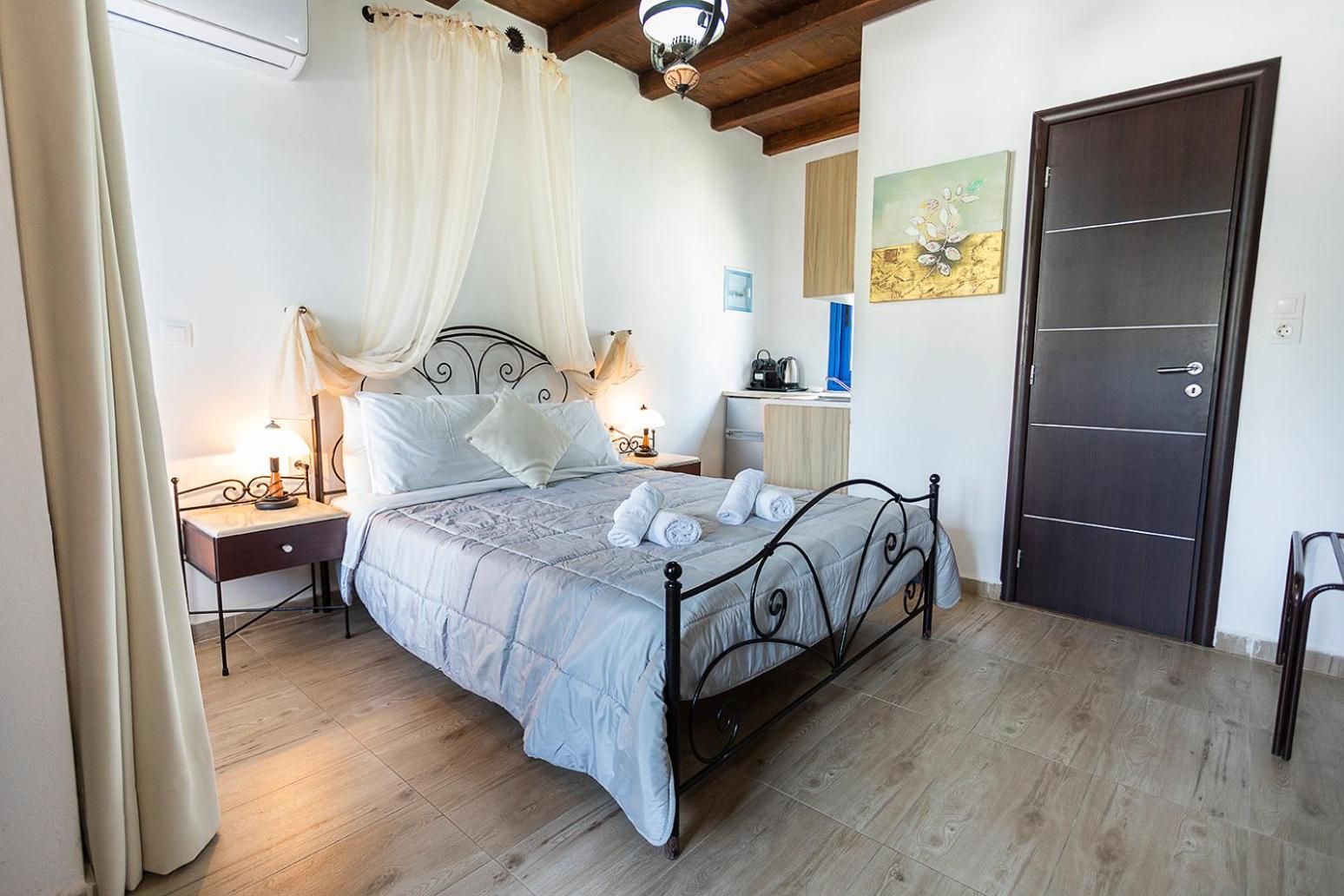 Vassilia On The Beach Serifos Livadakia Exterior photo