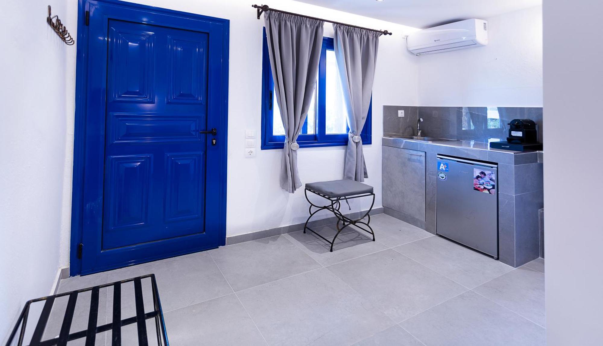 Vassilia On The Beach Serifos Livadakia Exterior photo