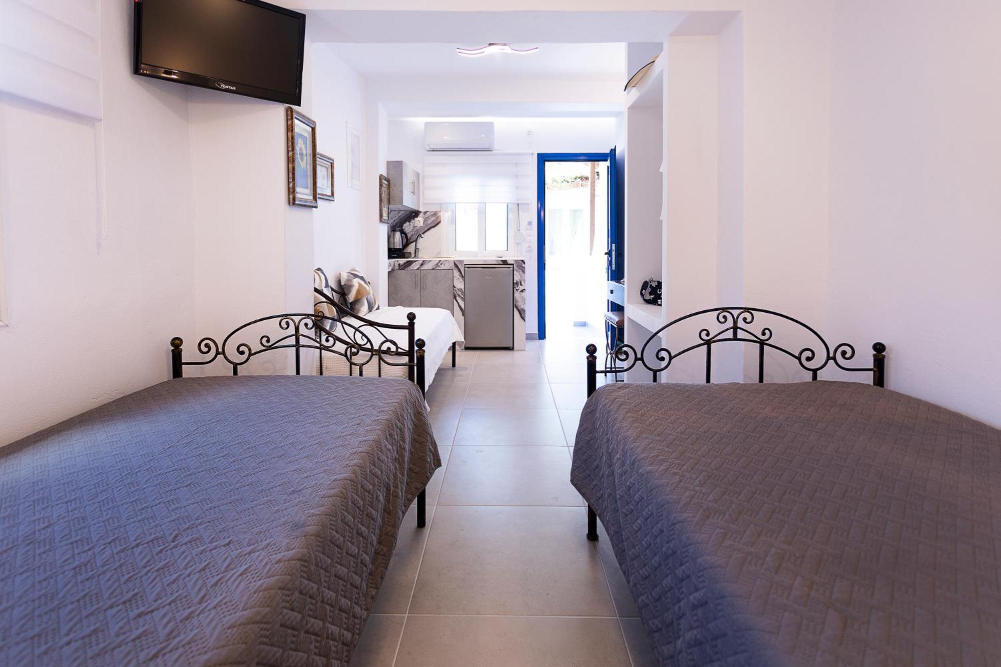 Vassilia On The Beach Serifos Livadakia Exterior photo